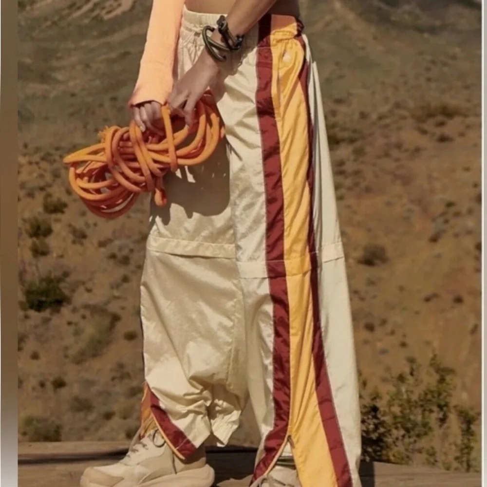 Free People End Zone Track Pants in Magnolia Combo Sz L Side Zip Bottom NWOT - Picture 3 of 5